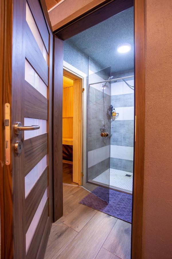 Brivdienu Maja Mierpilnai Gimenes Atputai Siltumnica Holiday home *